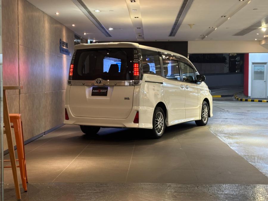 Voxy ZS Hybrid 煌II - Image 2