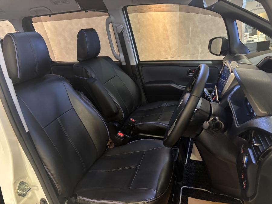 Voxy ZS Hybrid 煌II - Image 3