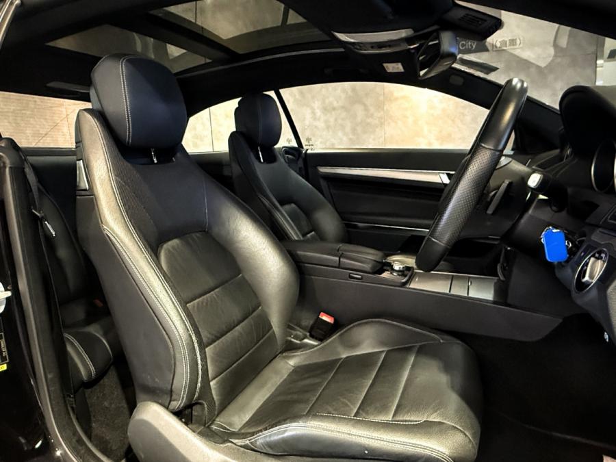 E200 Coupe - Image 4