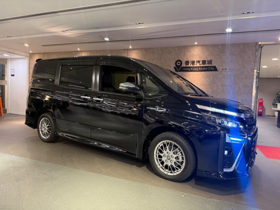 VOXY HYBRID ZS FACELIFT - Image 3