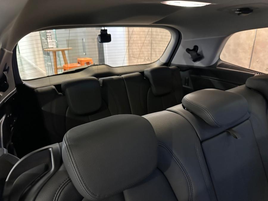 218i Grand Tourer 7 Seats - Image 4