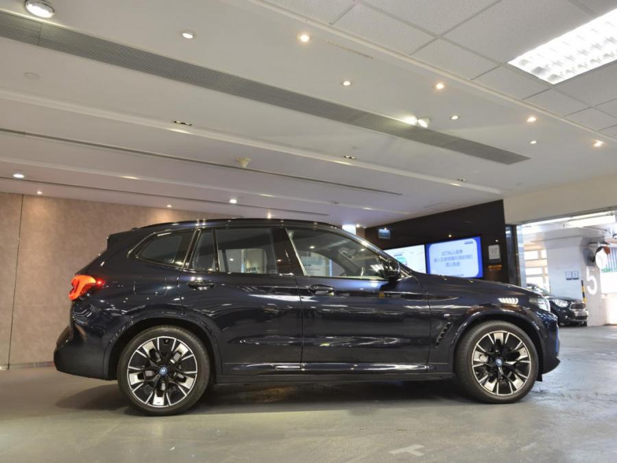 IX3 M SPORT EDITION G08 - Image 23