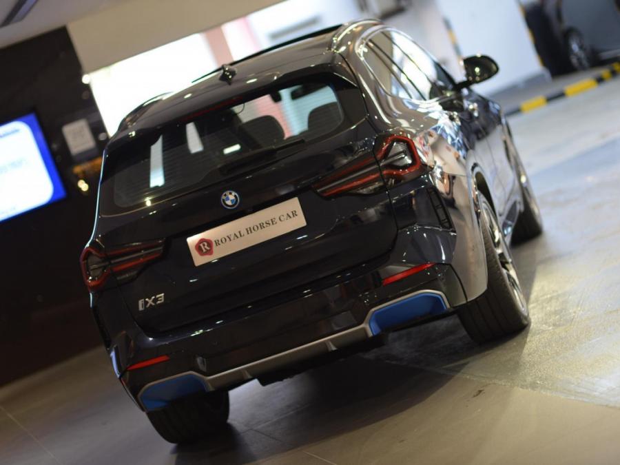 IX3 M SPORT EDITION G08 - Image 15