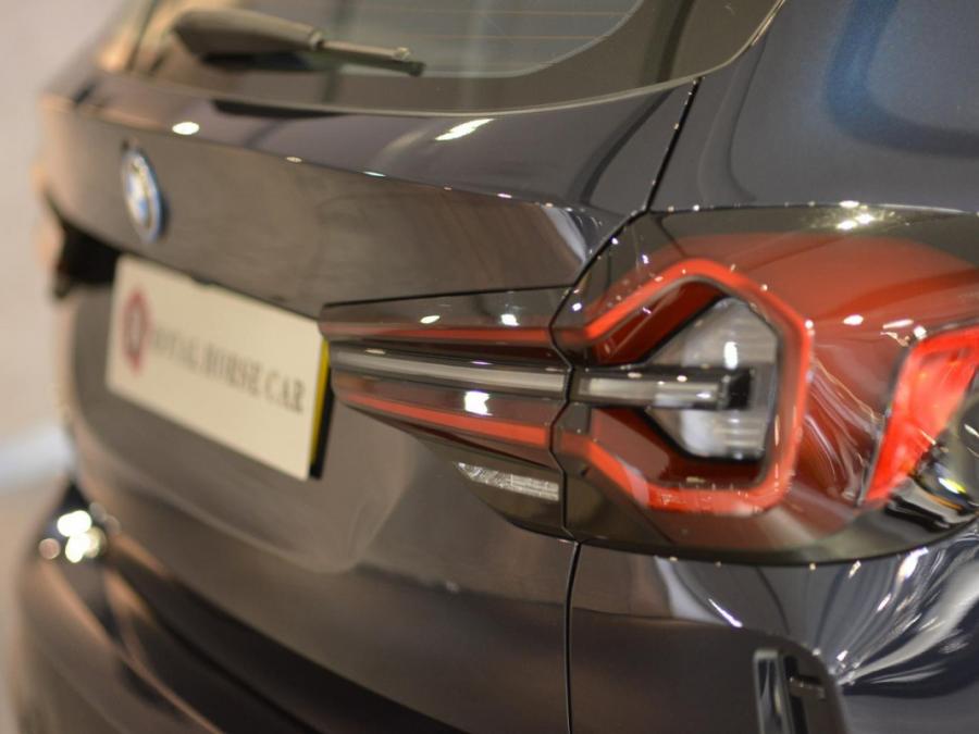 IX3 M SPORT EDITION G08 - Image 30