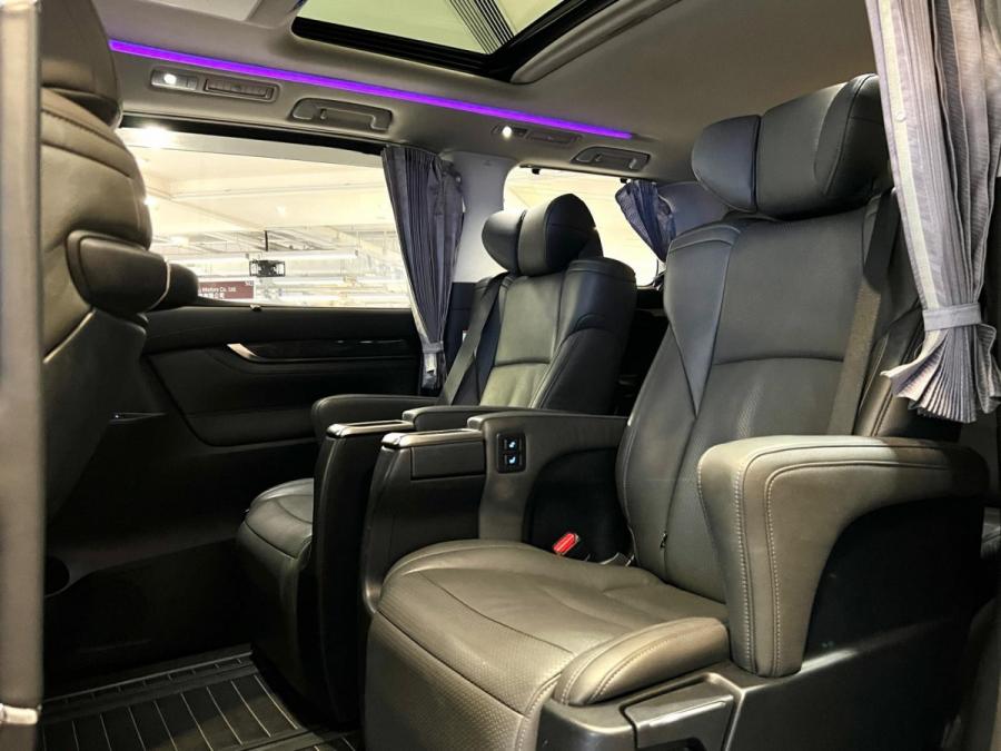 Alphard 3.5 - Image 8