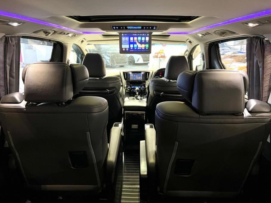 Alphard 3.5 - Image 10