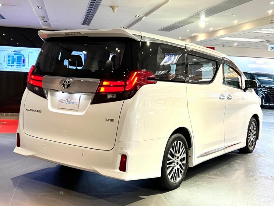 Alphard 3.5 - Image 2