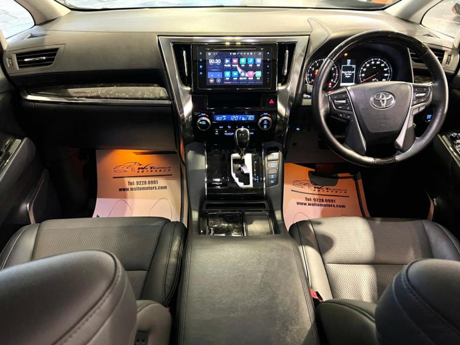 Alphard 3.5 - Image 4