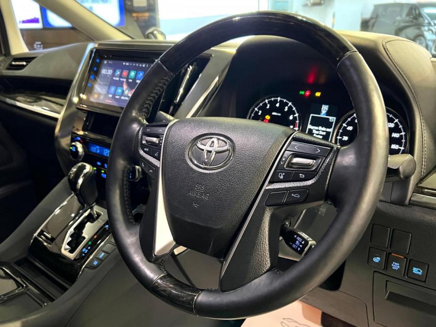 Alphard 3.5 - Image 5