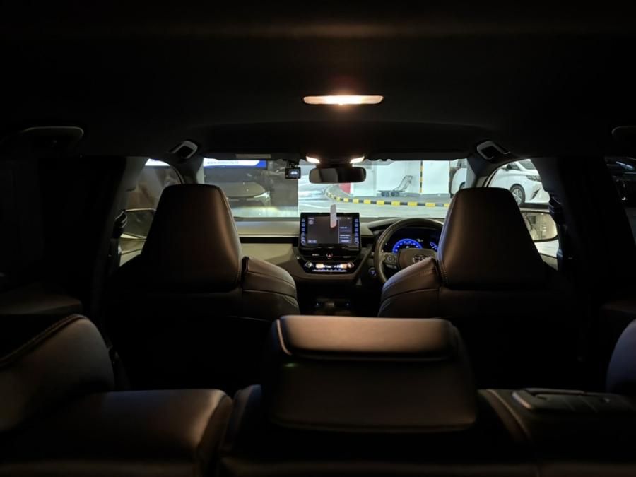 Corolla Touring Hybrid WXB - Image 8