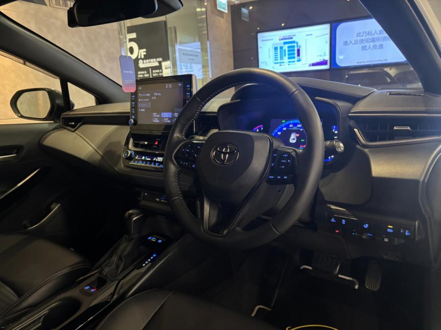Corolla Touring Hybrid WXB Modellista - Image 5