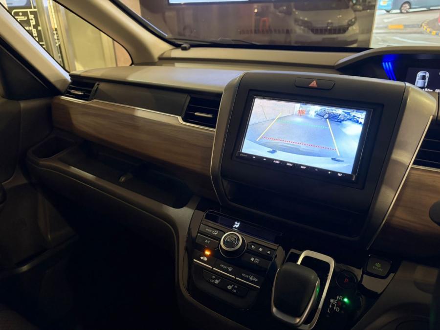 FREED GB7 HYBRID 7座 - Image 4