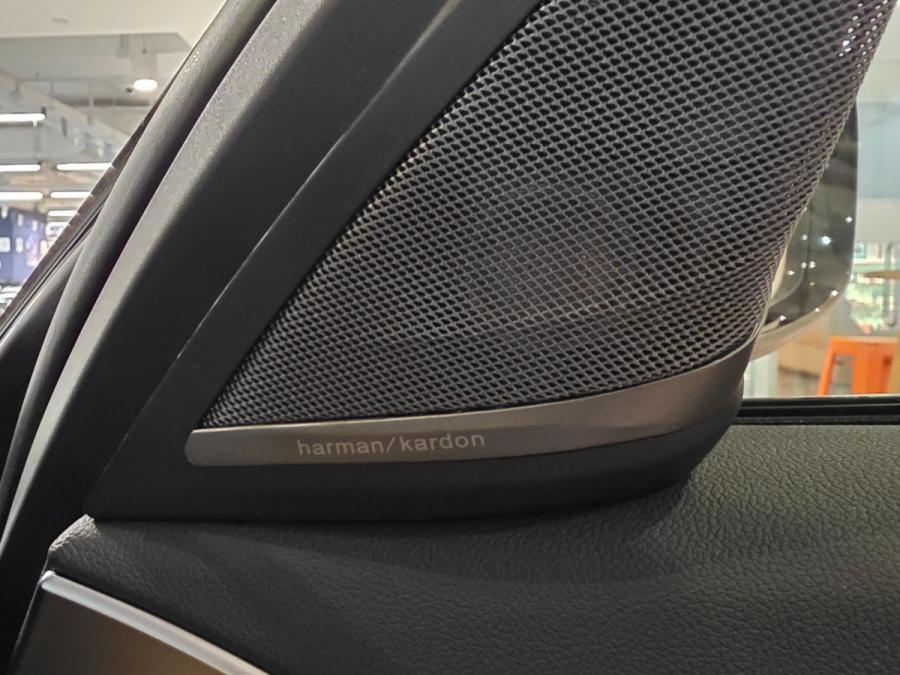 520IA M SPORT - Image 8