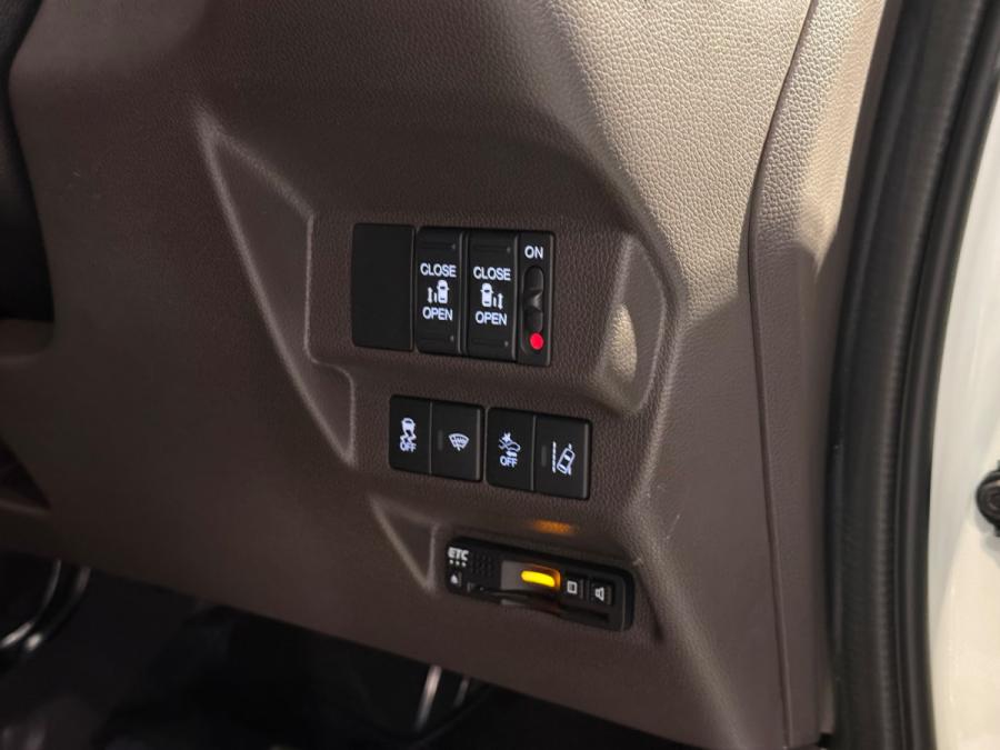 FREED HYBRID GB7 FACELIFT 7座 - Image 9