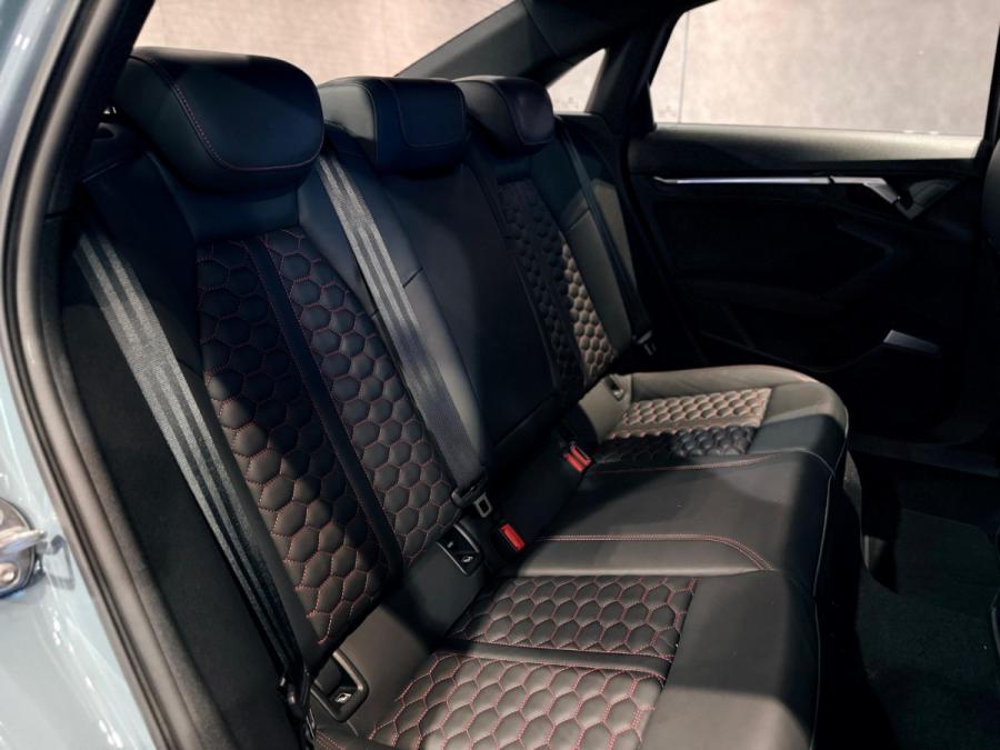 RS3 SEDAN QUATTRO - Image 14