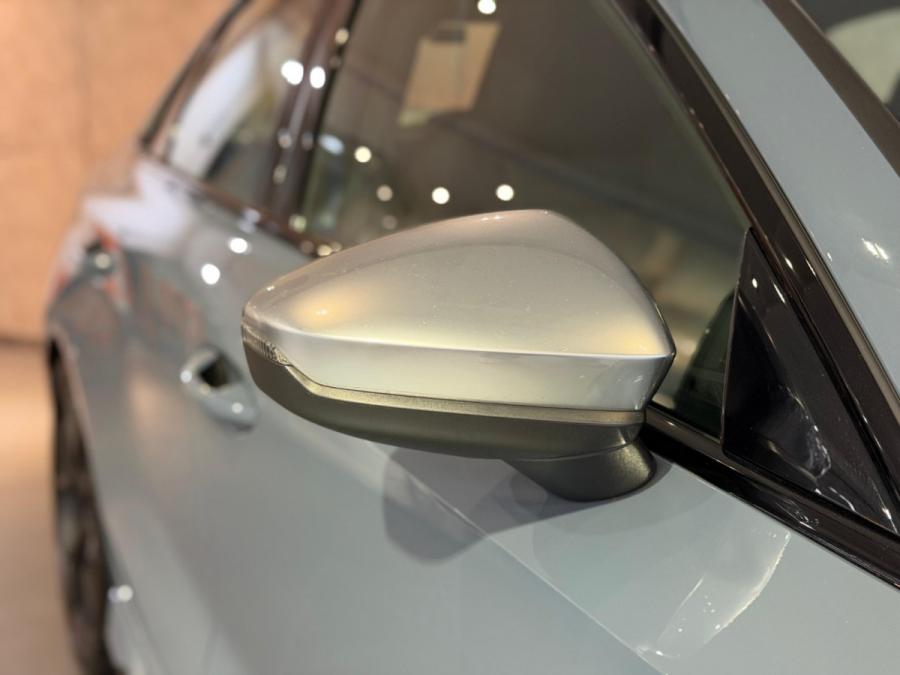 RS3 SEDAN QUATTRO - Image 7