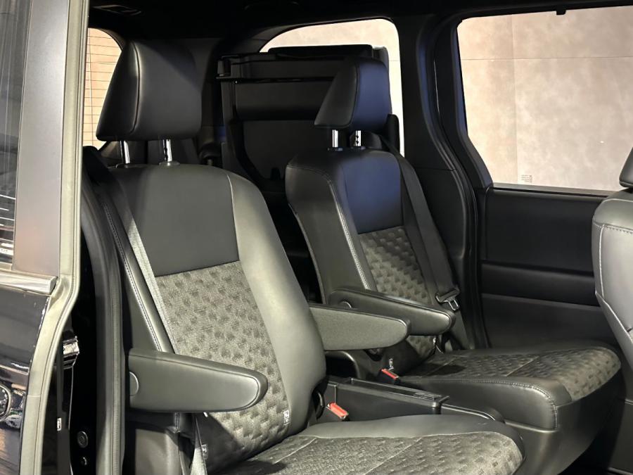 Voxy hybrid SZ - Image 5