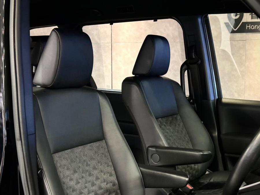 Voxy hybrid SZ - Image 4