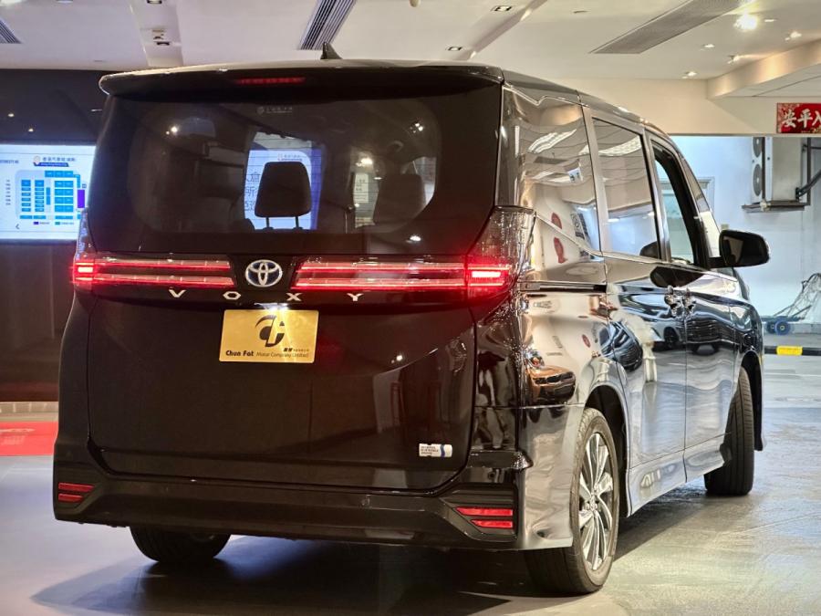 Voxy hybrid SZ - Image 2