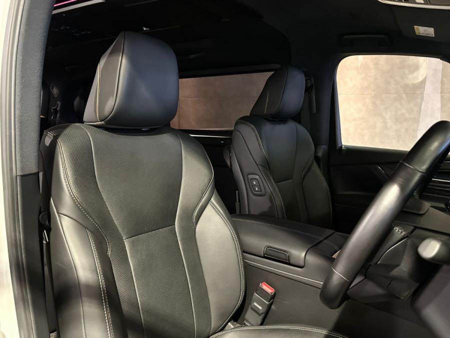 ALPHARD 2.5 Z - Image 4