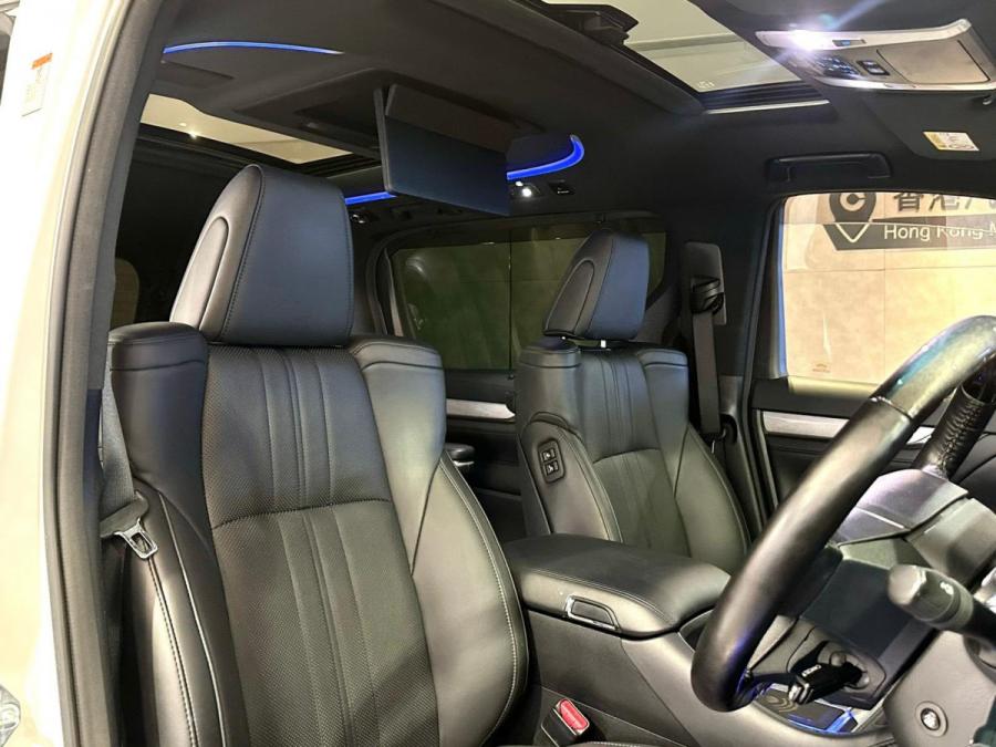 ALPHARD EXECUTIVE LOUNGE - Image 5