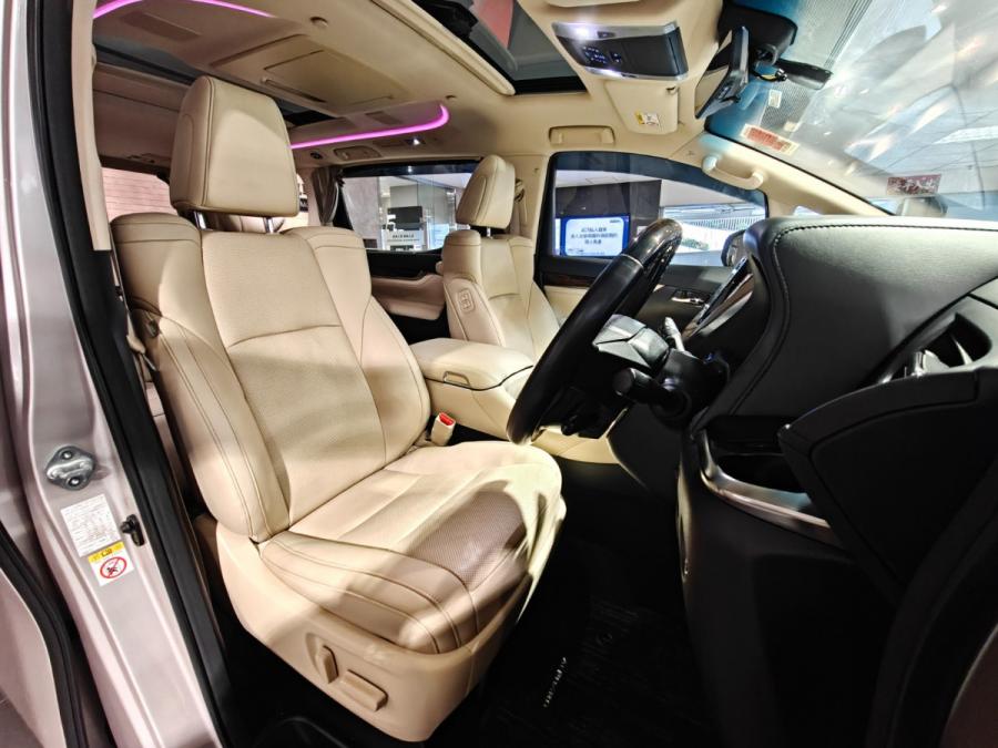 ALPHARD 3.5 FACELIFTED - Image 9