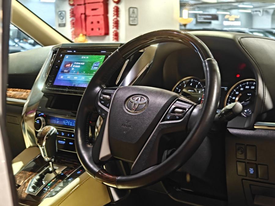 ALPHARD 3.5 FACELIFTED - Image 13