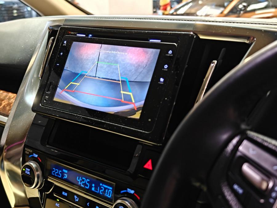 ALPHARD 3.5 FACELIFTED - Image 16