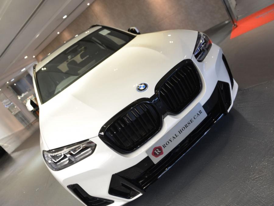 IX3 M SPORT EDITION G08 - Image 28