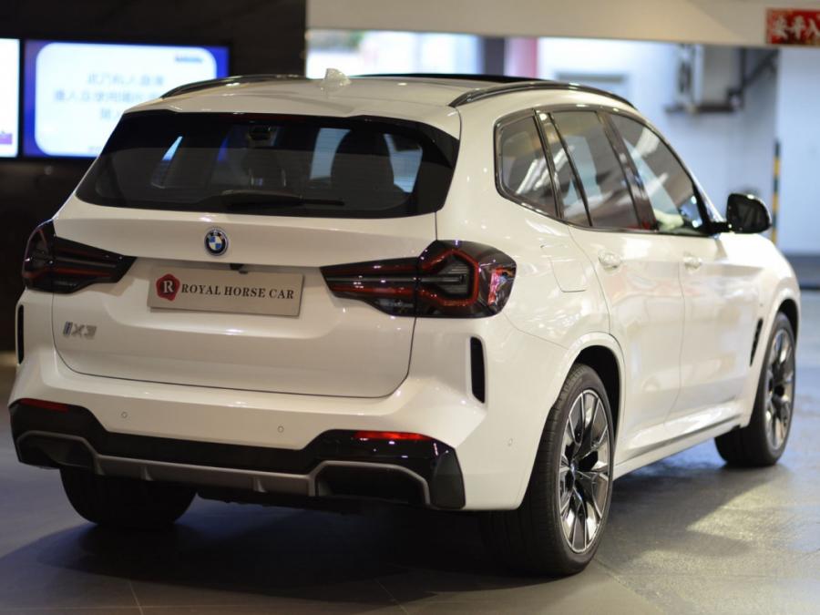 IX3 M SPORT EDITION G08 - Image 29