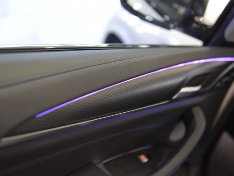 IX3 M SPORT EDITION G08 - Image 24