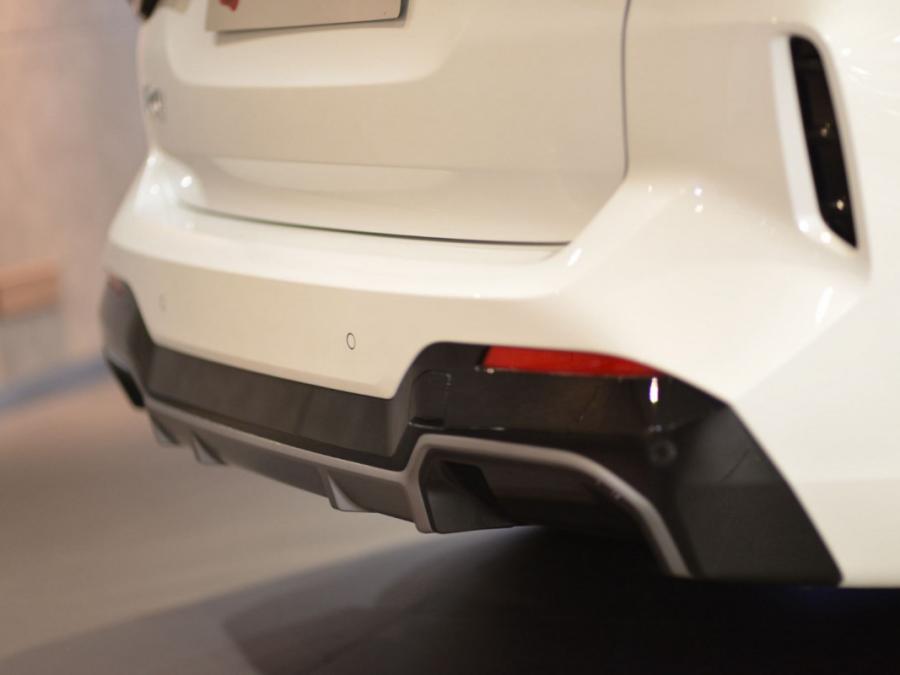 IX3 M SPORT EDITION G08 - Image 3