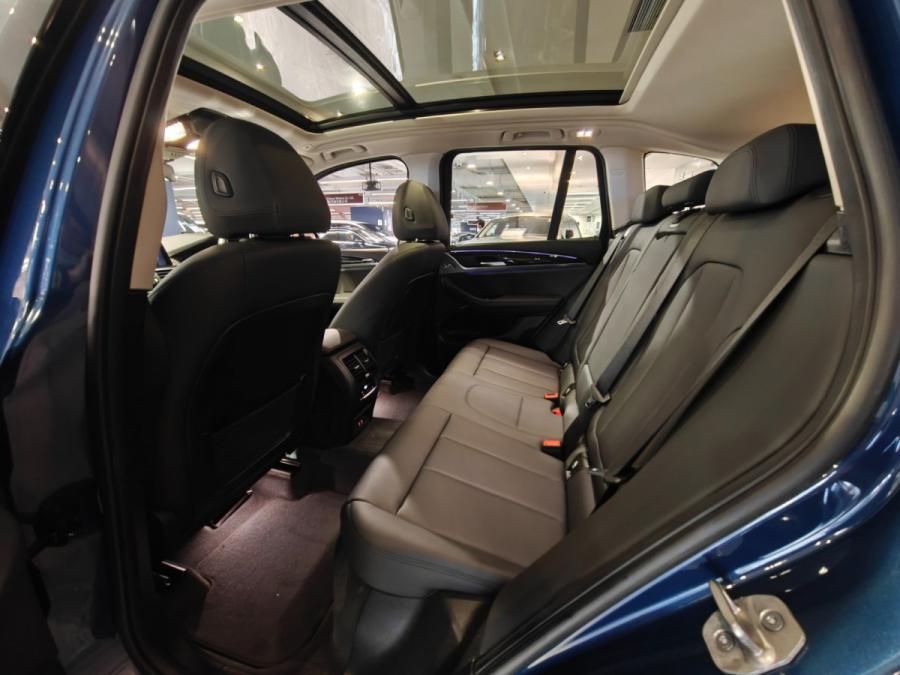 X3 XDrive20iA - Image 11