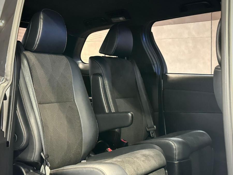 ESTIMA AREAS 2.4 TRD - Image 6