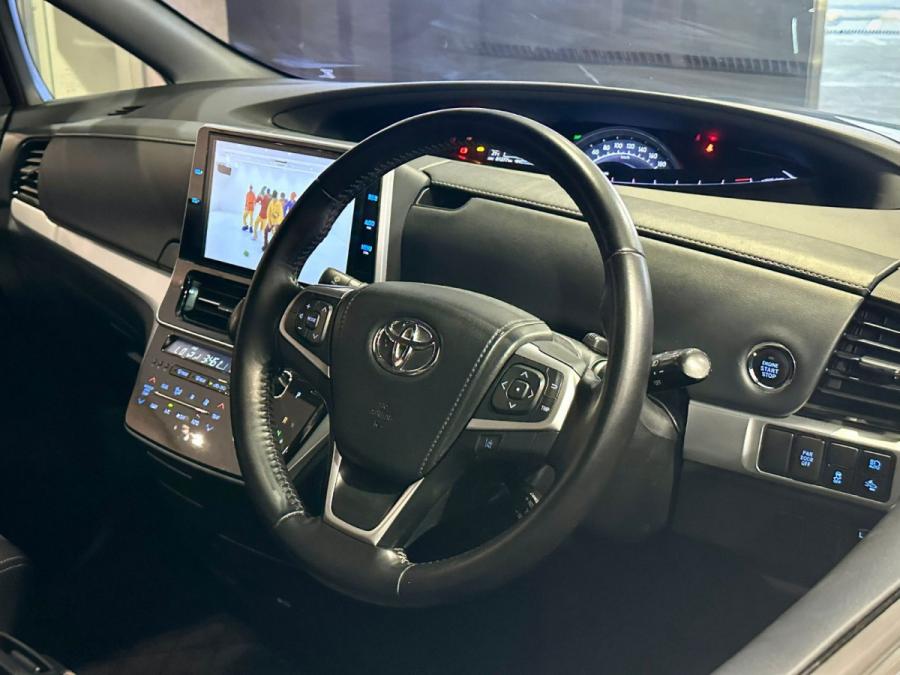 ESTIMA AREAS 2.4 TRD - Image 4