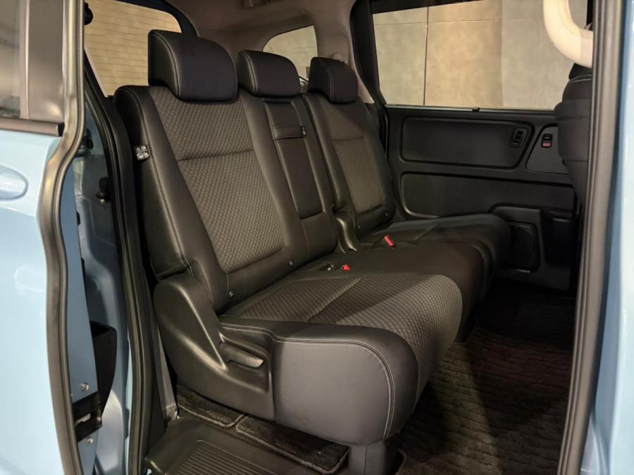 FREED HYBRID 7座 - Image 4