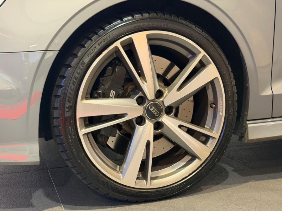 RS3 SEDAN QUATTRO - Image 3