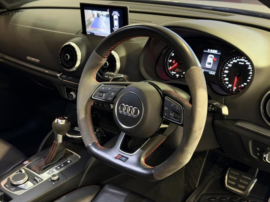 RS3 SEDAN QUATTRO - Image 6