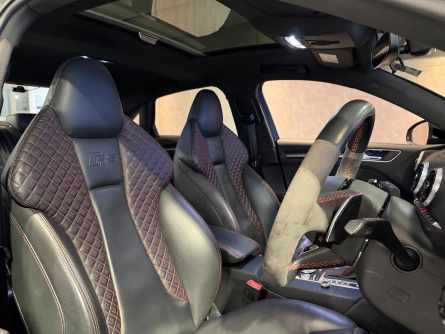 RS3 SEDAN QUATTRO - Image 7