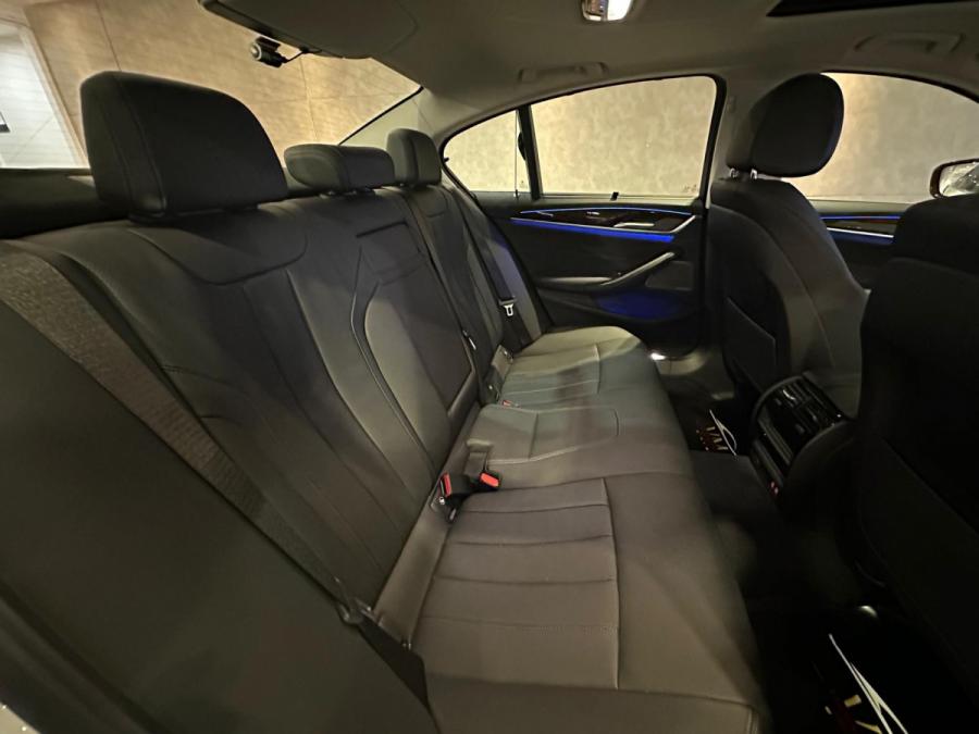 520IA SALOON (G30) - Image 7