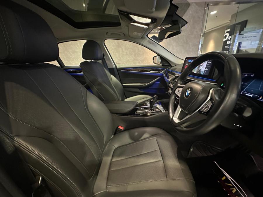 520IA SALOON (G30) - Image 5