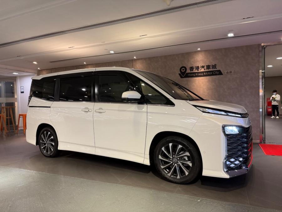 VOXY HYBRID SZ - Image 3