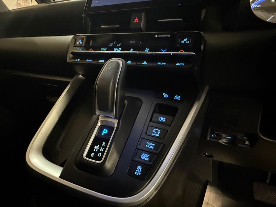 VOXY HYBRID SZ - Image 7