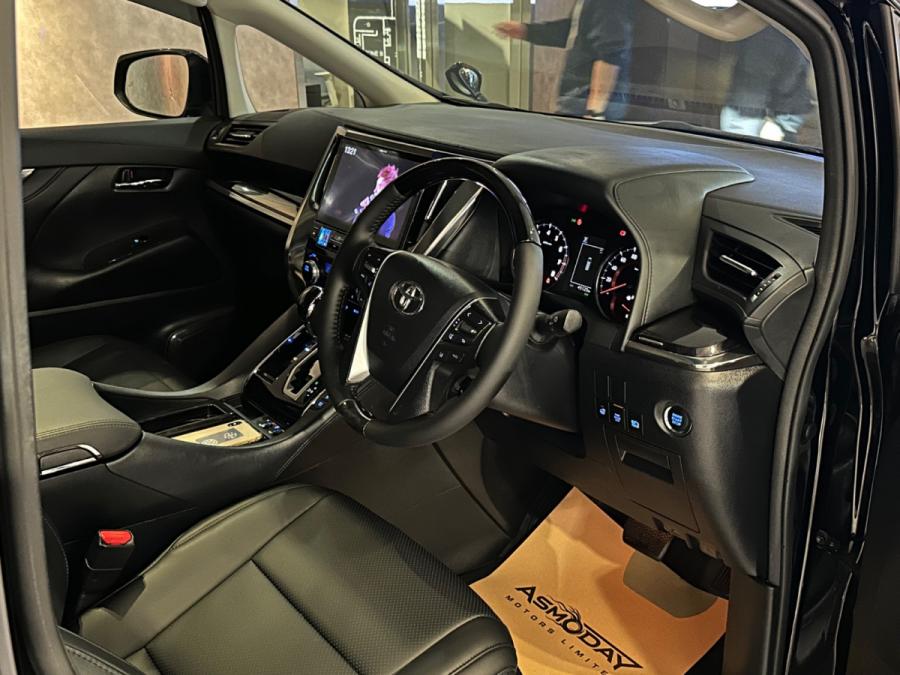 Alphard 2.5 SC Modellista - Image 2