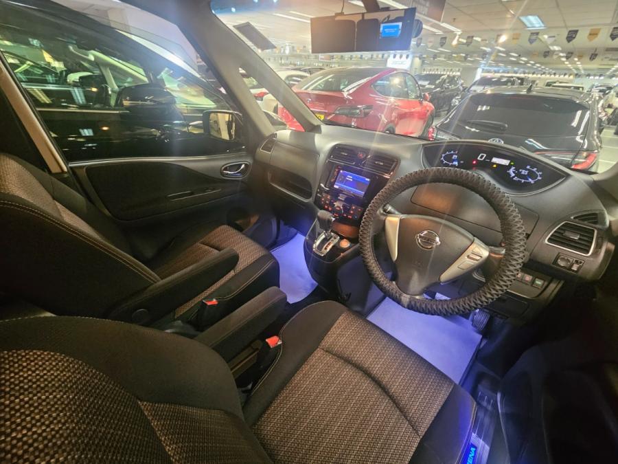 Serena S-Hybrid - Image 4