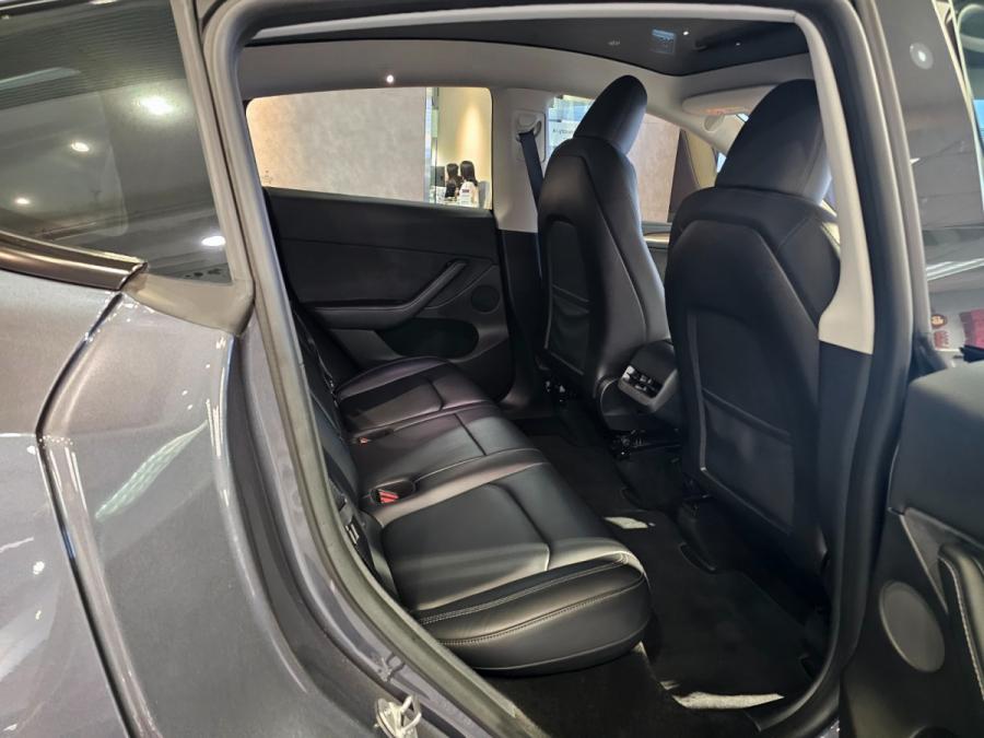 MODEL Y RWD - Image 3
