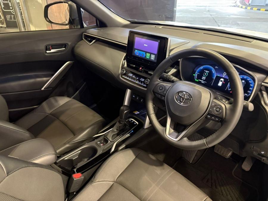 Corolla Cross Hybrid - Image 3
