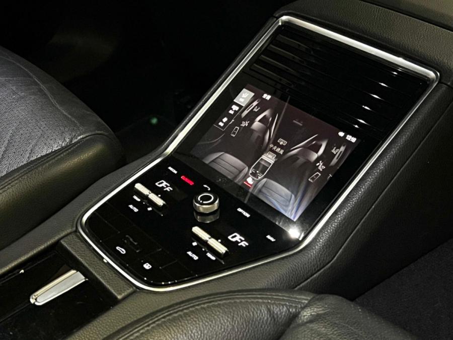 Panamera 4S - Image 10