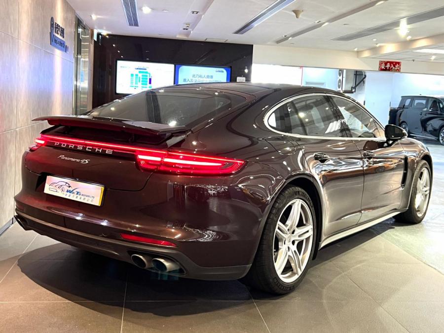 Panamera 4S - Image 2