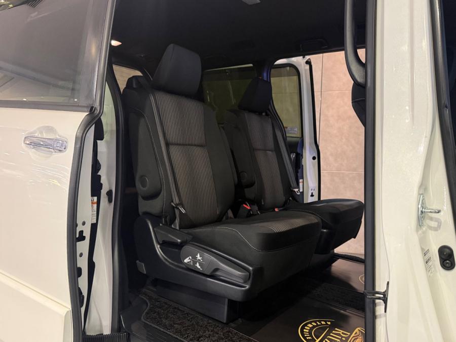 VOXY HYBRID ZS 煌 - Image 10